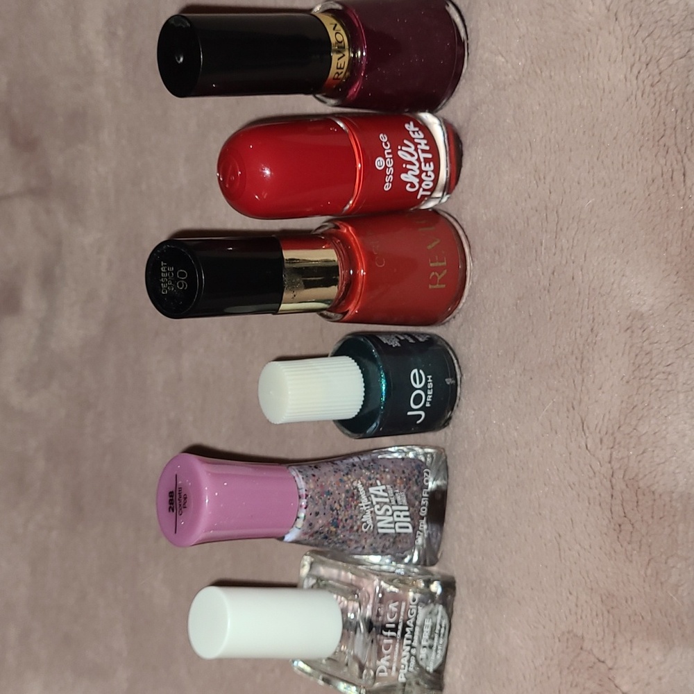 Nail Bundle